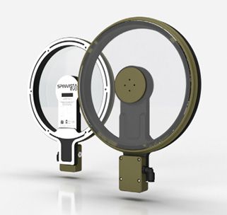 Spinvista-Drehfenster ermöglichen dem Bediener selbst bei starker Verschmutzung einen klaren Blick in die Maschine.(Bild:  HEMA)