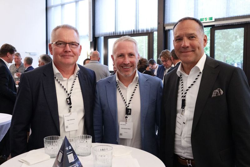 (V. l.) Ingo Gehrke (Dell Technologies), Christian Dick (TIM) und Nils Kallies (TWL-KOM) waren ebenfalls dabei.  (Bild: TIM)