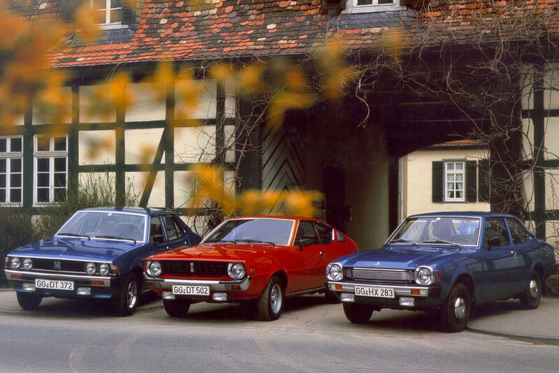 Mit den Jahren vergrößerte sich die Palette, das Bild aus dem Jahr 1977 zeigt die Mitsubishi-Modelle Galant, Celeste und Lancer. (Mitsubishi)