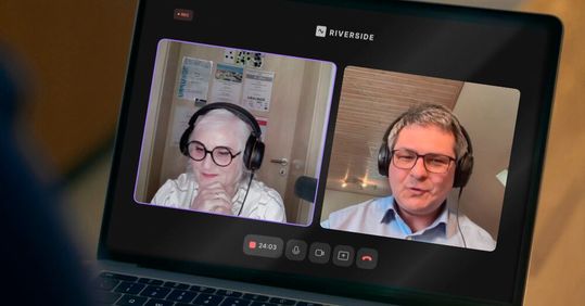 Nicola Strah von Classiq und Ulrike Ostler, Chefredakteurin von DataCenter-Insider, haben sich am 13. März im virtuellen Studio getroffen. (Bild:  Vogel IT-Medien GmbH)