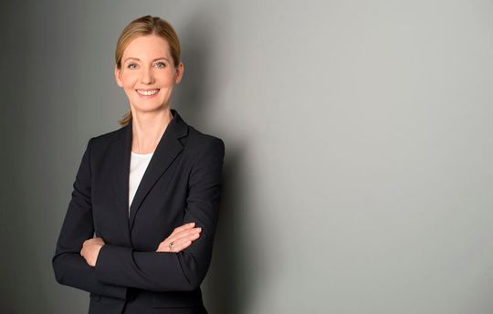 Nora Schmidt-Kesseler, Hauptgeschäftsführerin der Nordostchemie-Verbände, beobachtet in den Unternehmen eine spürbare Sorge über den Wahlausgang.(Bild:  Nordostchemie)