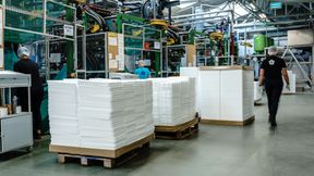 Webox-Produktion: Das neue Verpackungssystem dient insbesondere zum Frischhalten von Produkten der temperaturgeführten Lebensmittellogistik. (Bild: michal zdanowicz)