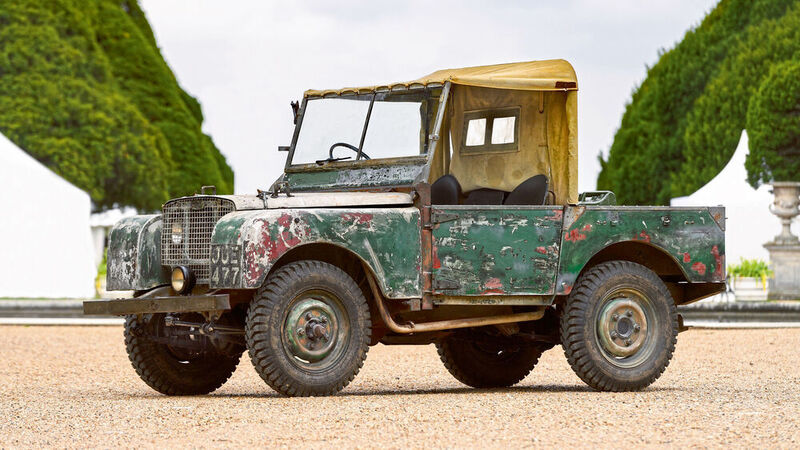 Der Konzern hat selbst eine Sammlung von Geländewagen angelegt, darunter der allererste Land-Rover aus Serienproduktion. (Ineos Automotive)