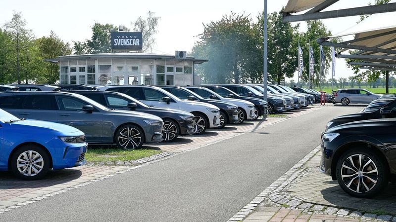 Die Kunden erwartet eine breite Auswahl an geprüften Volvo-Gebrauchtwagen. (Bild: Wolfgang Lackner)