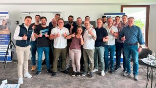 Erfolgreiches Networking! Das waren die Teilnehmer aus Deutschland, Österreich und der Schweiz, die sich den zweiten 3D-Druck-Dienstleister Day in Memmingen bei 3D Industrie nicht entgehen ließen. Wer dabei war, darf entspannter in die Zukunft blicken, so das Resümee. (Bild: 3D Industrie)