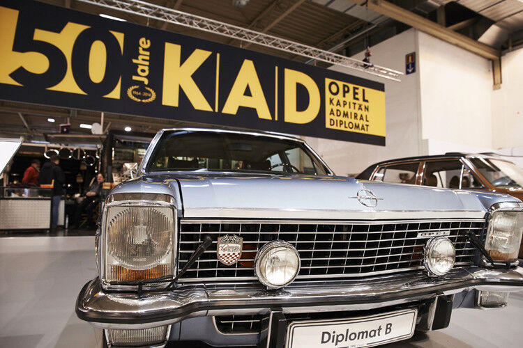 Im Straßenkreuzer-Look: Opel Diplomat B von 1977 (Foto: Opel)