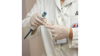 Auch in klinischen Laboren wird bereits seit einigen Jahren verstärkt die LC-MS/MS eingesetzt. (gemeinfrei)