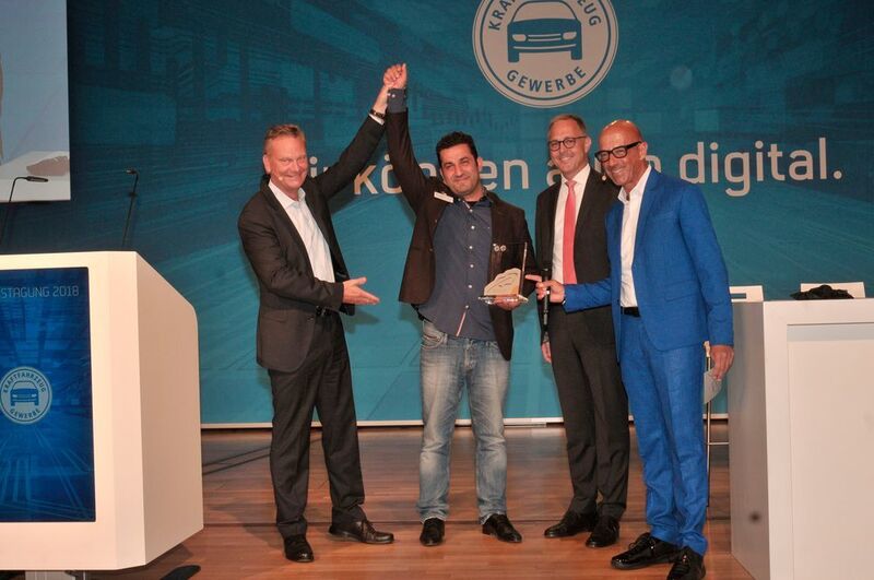 Die Goldmedaille sicherte sich die Kfz-Innung Bremen mit dem Projekt „Zukunftstechnologie E-Mobilität“. (Zietz/»kfz-betrieb«)