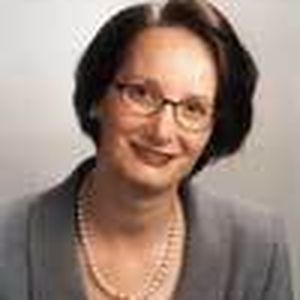 „Die Branche ist bei der Produktentwicklung weiter voran geschritten.“  Dr. Julia Schüler, Autorin der Studie und Industriespezialistin Biotechnologie bei Ernst & Young