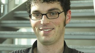 Fabian Eicke arbeitet im Vertrieb kundenspezifischer Lösungen sowie Inspektionssystemen für die Fotovoltaik (Archiv: Vogel Business Media)