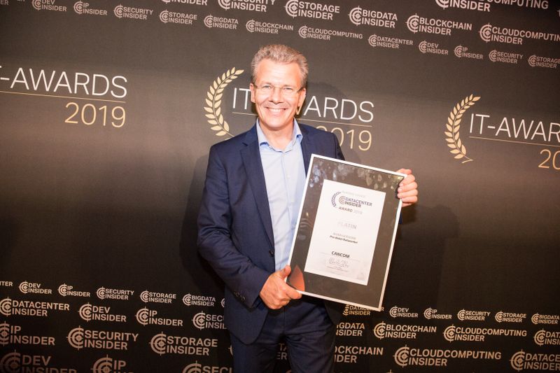 Nimmt einen Platin-Award für CANCOM mit: Werner Schwarz. (artful rooms / Vogel IT-Medien GmbH)