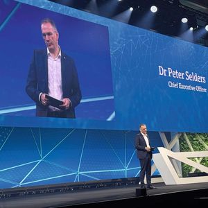 Dr. Peter Selders, CEO von Endress+Hauser: «Mit dem Global Forum hat Endress+Hauser deshalb eine Plattform geschaffen, auf der sich Entscheidungsträger branchen- und länderübergreifend austauschen und voneinander lernen können.» (Bild:  Anne Richter, VCG)