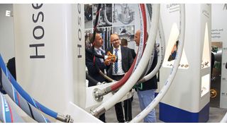 Die Chemie braucht Wasserstoff, wenn sie klimaneutral werden will. Kein Wunder, dass H2-Prozesse auf der Achema eine zentrale Rolle spielen. (Bild: Dechema e.V. / Helmut Stettin)