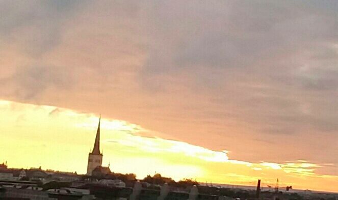 Tallinn im Abendlicht (Kriemhilde Klippstätter)