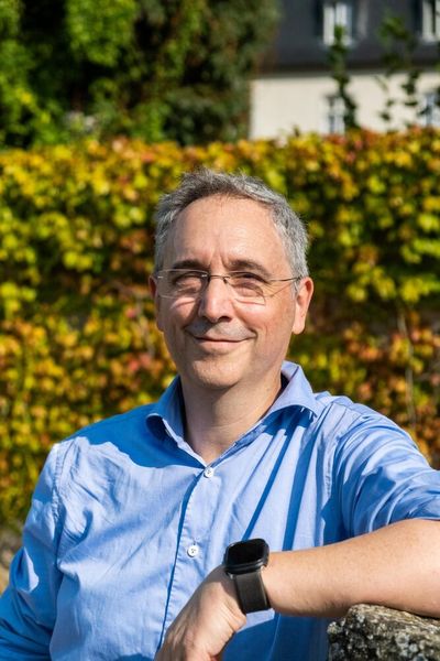 Gesundheitsausgaben als Investition: Arzt und Unternehmer Professor Dr. med. Tobias Gantner: „Gesundheitsausgaben dürfen nicht primär als Konsum verstanden werden, sondern müssen als Investitionen betrachtet werden. In die Gesundheit der Bevölkerung, in Infrastruktur, in Arbeitsplätze und in Innovation. Wenn wir das so sehen, hat das System eine Zukunft.“ (Bild: Thomas Jahns/Healthcare Futurists)