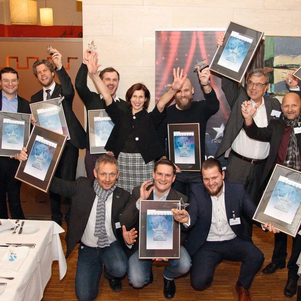 Große Freude bei allen Award-Gewinner des Abends!  (Vogel IT-Medien)