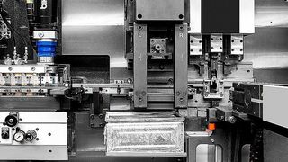 Das kompakte Bihler-Servo-Produktionssystem BNC 2 ist ein klar strukturiertes Maschinenkonzept. (Bild: Bihler)