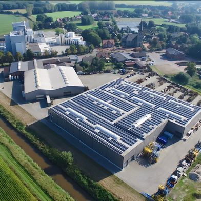 Greencore AI übernimmt die intelligente Vernetzung und Steuerung von PV, Speichern, Produktionsanlagen, Wärmeerzeugern, Ladeinfrastruktur und dem Strommarkt. (Bild: Greenflash)