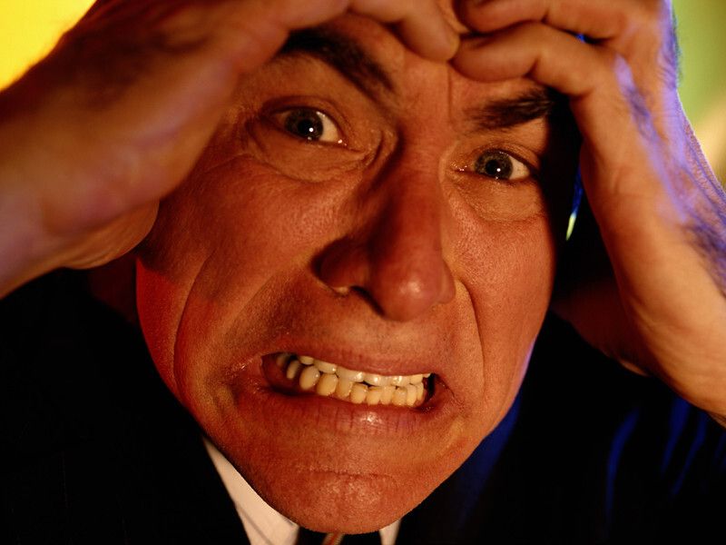 „Mein Laptop wollte nicht so wie ich wollte. Wir hatten also sozusagen eine kleine Meinungsverschiedenheit. Da habe ich die Beherrschung verloren und einfach auf den Tisch gehauen. Leider war zwischen Hand und Tisch noch der Laptop“, erläuterte ein Kunde seinen Datenverlust. Dummerweise hatte er das Gerät genau an der Stelle getroffen, an der sich die Festplatte befand, was zu einem Headcrash führte. 50 Prozent der Daten ließen sich wiederherstellen. (Bild: Archiv)