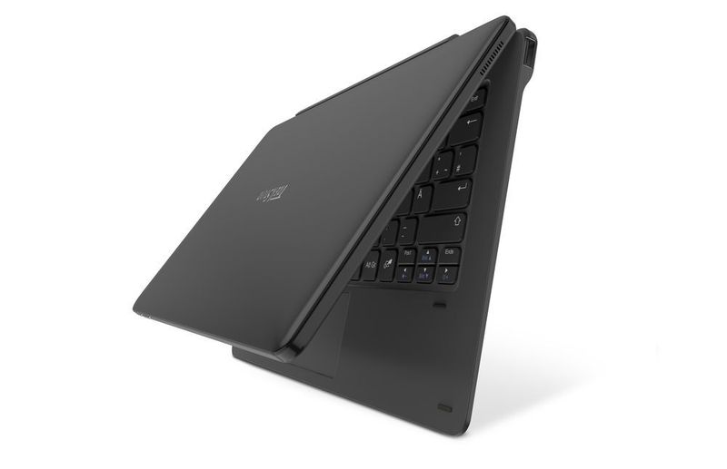 Das Volks-Tablet kommt im schwarzmatten Kunststoffgehäuse daher und soll dank gummierter Oberfläche eine angenehme Haptik bieten. (Trekstor)