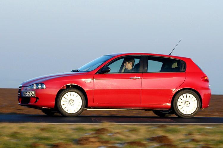 ... oder einen Alfa Romeo 147 versicherten, waren im Durchschnitt 39,6 Jahre alt. (Alfa Romeo)