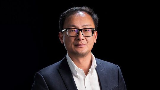 Er soll Faraday Future retten: der bisherige China-Chef und neuer CEO Xuefeng Chen.(Bild:  Faraday Future)