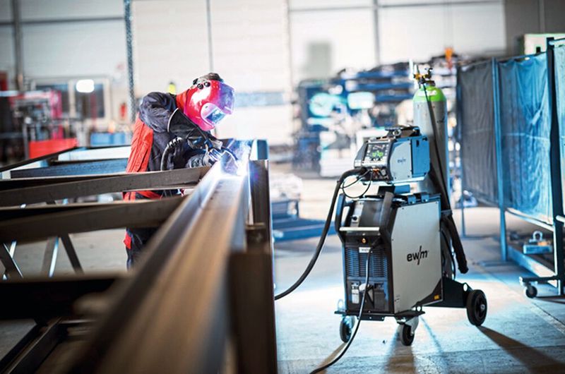 Einfacher, präziser, qualitätssicherer: Die Welding- 4.0-Schweißmanagement- Software Xnet vereint den gesamten Wertschöpfungsprozess des Schweißens intelligent in einem digitalen System. (Bild: EWM)