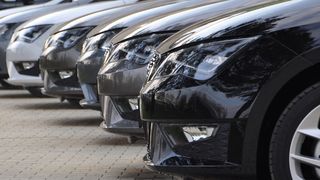 Kommt erneut eine Autokaufprämie? Eine Antwort auf diese Frage könnte es beim „Autogipfel“ am 5. Mai geben. (Bild: Grimm / »kfz-betrieb«)