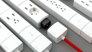 Das Steckdosenleistensystem Youmo besteht aus unterschiedlichen, frei kombinierbaren Power-Modulen, die verschiedene Funktionen abdecken. (Bild: casitoodesign)