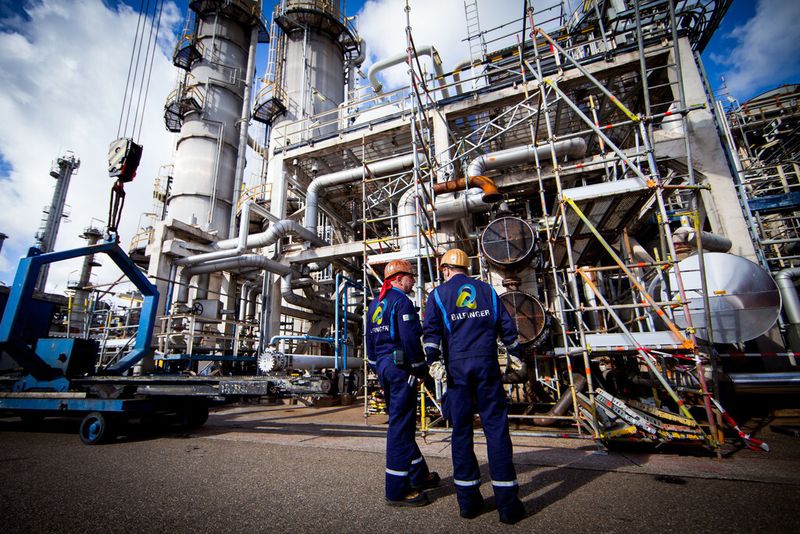 Turnaroundprojekte: Spezialität der Industriedienstleister (Bild: Bilfinger)