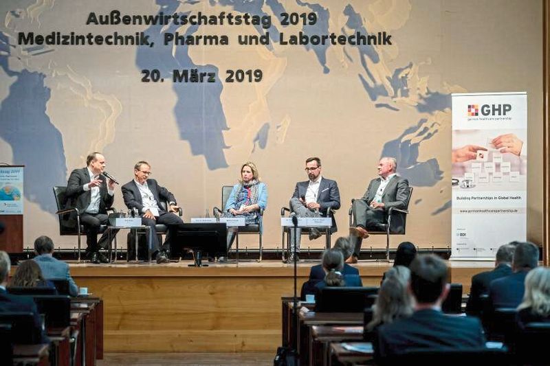 Im Fokus verschiedener Diskussionsrunden standen wichtige Zielländer wie China, Japan, Indien, Russland sowie im afrikanischen Raum, die Zunahme von Sanktionsgesetzgebungen sowie die Chancen durch digitale Produkte und Prozesse. (Sablotny/Spectaris)