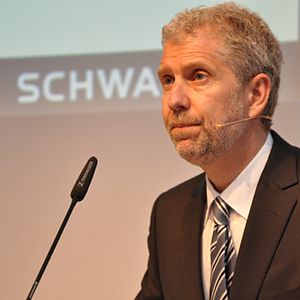 Schwacke-Geschäftsführer Michael Bergmann erläuterte dem Publikum einführend, dass der Datendienstleiter seit April dieses Jahres wieder unter der Marke Schwacke auftritt.