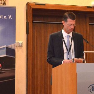 Martin Braunheim, Leiter Arbeitskreis Marketing und Verkauf, fordert Ideen aus dem Seat-Marketing, um neue Verkaufsargumente zu bekommen.(Foto:  Grimm)