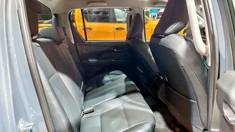 Den Hilux gibt es nur mit Doppelkabine und somit mit Rückbank. (Bild: Wehner - VCG)