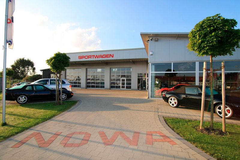 Sportwagen Nowa handelt konsequent regional und serviceorientiert. Das sichert dem exklusiven Betrieb eine hohe Kundenbindung und Empfehlungsrate.