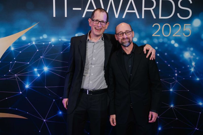 Robert Belle und Michael Hanisch von Amazon Web Services. (Bild: Manuel Emme Fotografie)