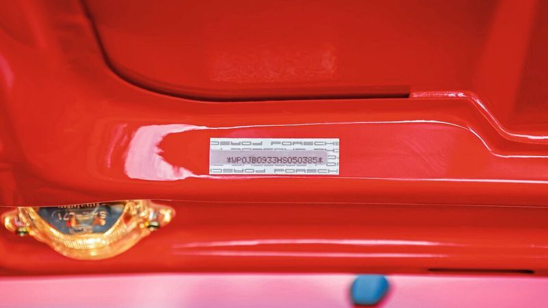 Zahlreiche vorhandene Orginaldetails lassen keinen Zweifel aufkommen: Der angezeigte Kilometer- bzw. Meilenstand dürfte echt sein. (Bild: Kickdown)