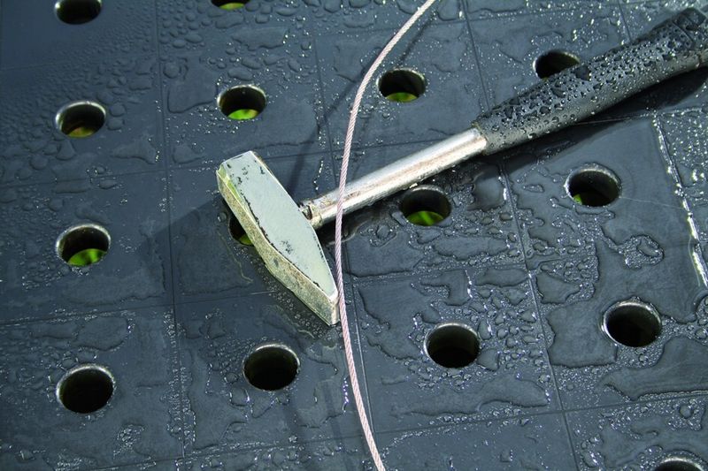 Oberfläche im Rosttest. Sie wurde über einen längeren Zeitraum hinweg mit Salzwasser besprüht. (Bilder: Siegmund)