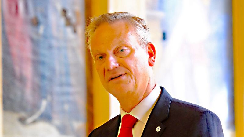 Karpinskis Nachfolger Arne Joswig würdigte die Leistungen seines Vorgängers im Amt des ZDK-Präsidenten. (Bild: Zietz – VCG)