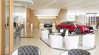 Automobiler Luxus ist in Corona-Zeiten gefragter denn je. (Bentley Dresden)
