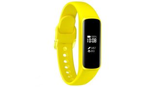 Das Fitnessarmband Samsung Galaxy Fitⓔ ist durch das monochrome Display energieeffizient. (Samsung)
