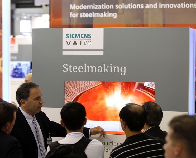 Le METEC 2015, Salon international de la métallurgie accompagné de congrès, expose des solutions innovantes à l'intention des fonderies, des laminoirs et des aciéries. (Image : METEC)
