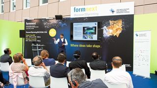 Gemeinsam mit dem Aachen Center for Additive Manufacturing als fachlichem Partner und Devicemed als Medienpartner lädt der Formnext-Veranstalter Mesago am 8. Oktober zum kostenlosen Halbtagesseminar „Discover 3D-Printing Medical“ an die Universitätsmedizin Mainz ein. (Mesago)