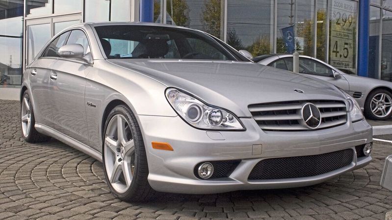 In Rheinland-Pfalz und im Saarland dürfen Kunden nach vorheriger Absprache die Autohäuser zum Fahrzeugkauf wieder betreten.(Bild:  gemeinfrei /  Pixabay)