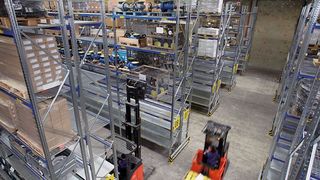 Bild 1: Im BASF-Lager-und-Verteil-Zentrum in Frankenthal sorgt ein SAP-Lagerverwaltungssystem für Bestandstransparenz und effiziente Prozesse bei Distribution und Lagerhaltung.  (Bild: BASF IT Services)