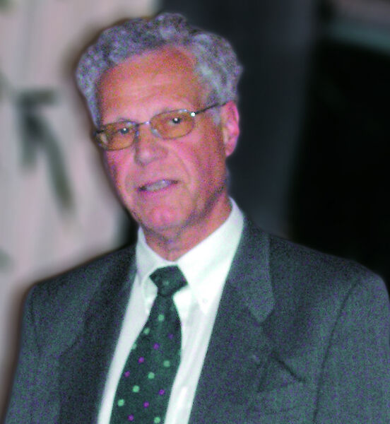 Dr. Ulrich Schaefer von der Firma Bosch, neben Hofmann die zweite Bastion im Team, ist der Experte für Mikroelektronik im Kfz (Archiv: Vogel Business Media)