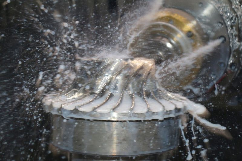 Zahlreiche Maschinenvorführungen mit unterschiedlichen Materialien erfolgten auf Handtmann-Maschinen aller Produktlinien. (Bild: Handtmann)