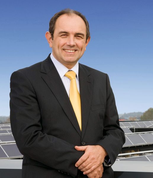 Herbert Huemer, Firmengründer von Xolar und Sun Master, der als Pionier im Bereich der erneuerbaren Energie gilt, bleibt als Leiter für Forschung und Entwicklung.  (Bild: Greiner)