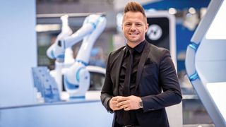 „Mit unseren Innovationen mischen wir den aus unserer Sicht wenig auf die Bedürfnisse der Menschen ausgerichteten Markt für Robotik- und Automatisierungslösungen mächtig auf“, findet David Reger, CEO und Gründer von Neura Robotics. (Bild: Neura Robotics)