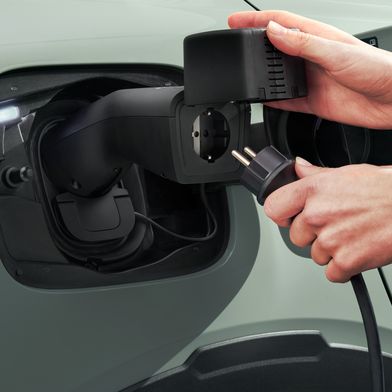 Ab sofort kann der Förderantrag für ein neues Elektroauto gestellt werden. (Bild: BMW)